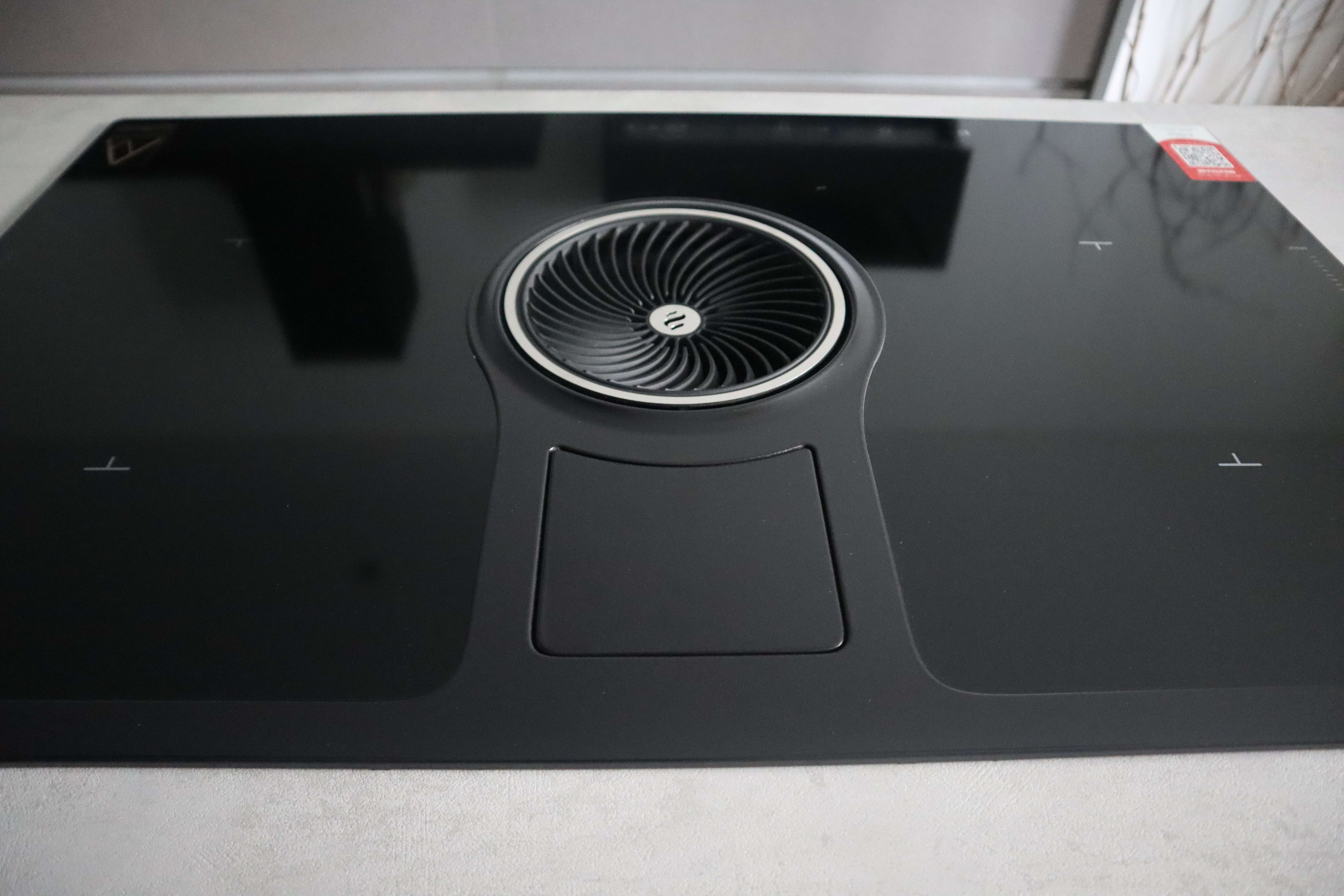 Bếp từ kết hợp hút mùi ELICA NikolaTesla ONE