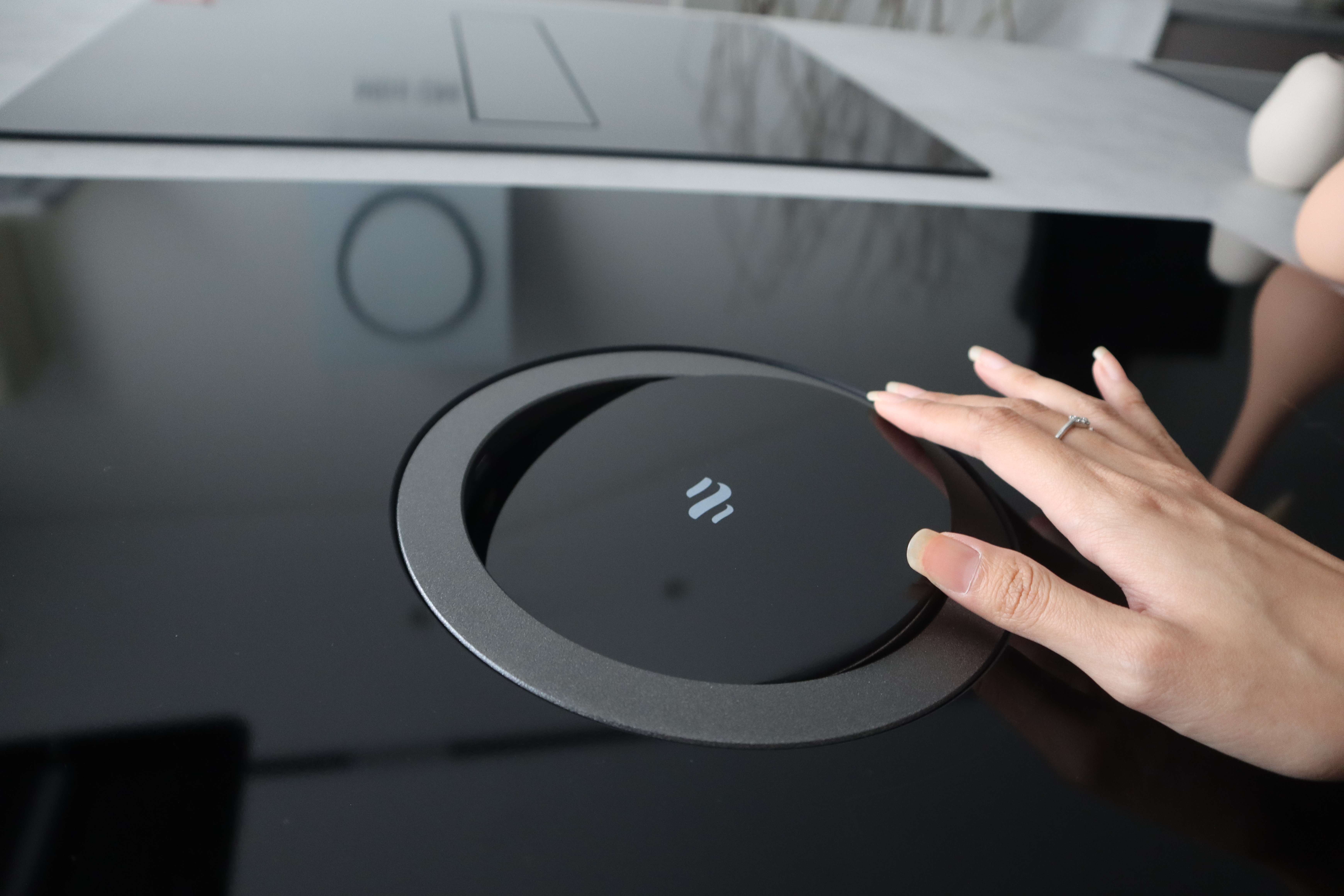 Bếp từ kết hợp hút mùi ELICA NikolaTesla SWITCH