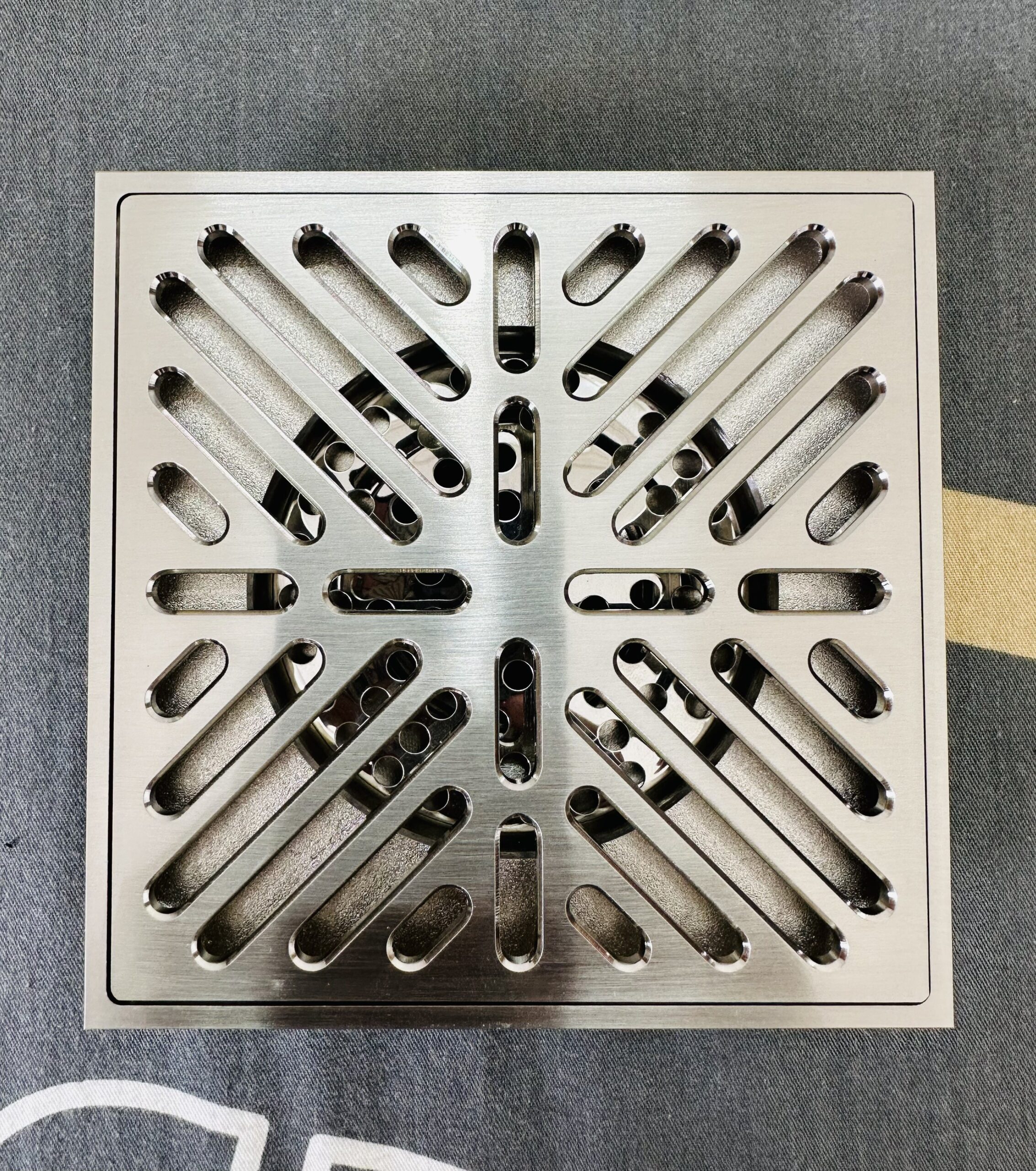 Phễu thoát sàn Foxaaron 12x12cm HP-8012-2