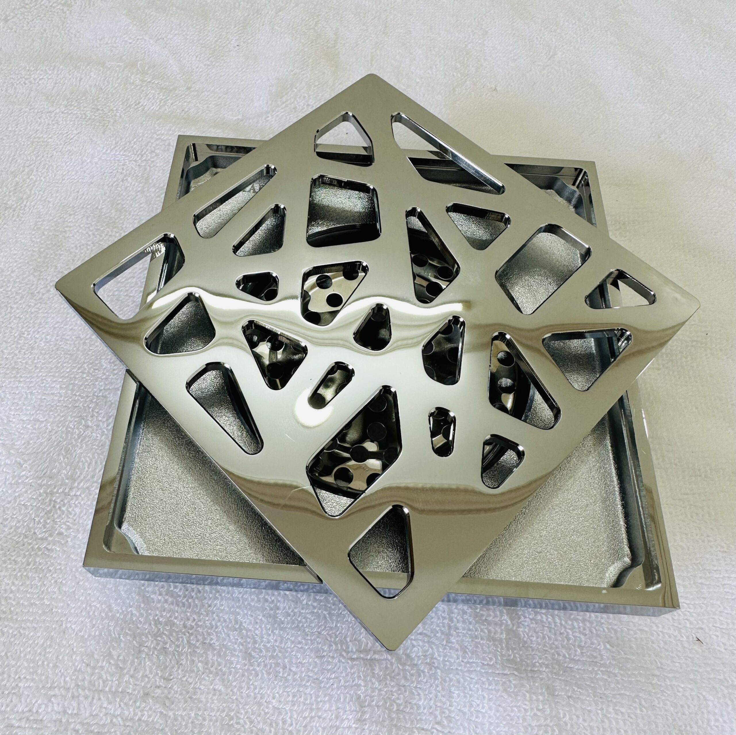 Phễu thoát sàn Foxaaron màu đen HP-8002-18