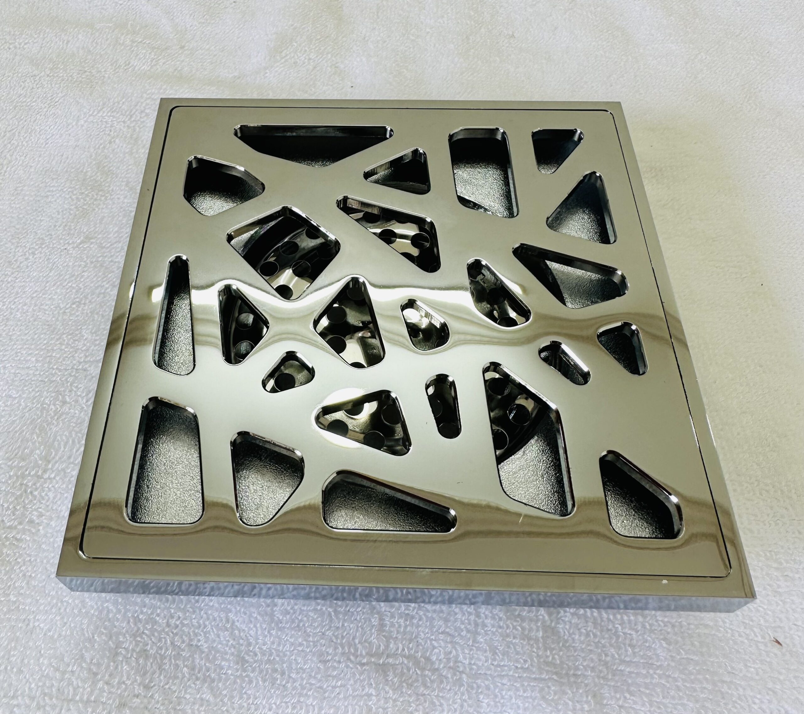 Phễu thoát sàn Foxaaron màu đen HP-8002-18