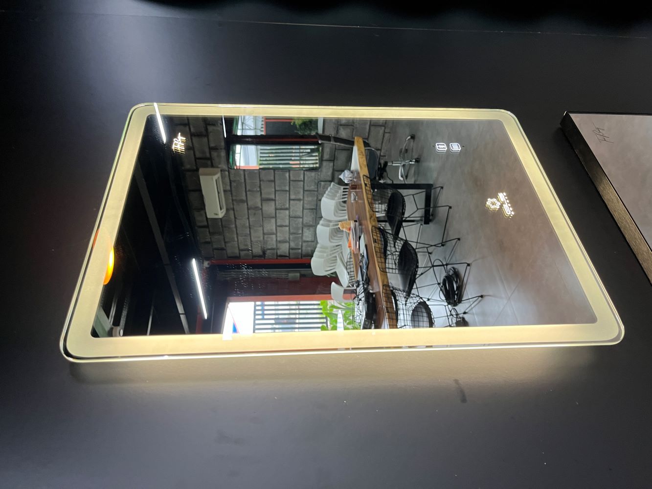 Gương Led GLS BM35R56 chữ nhật đứng 60x80cm