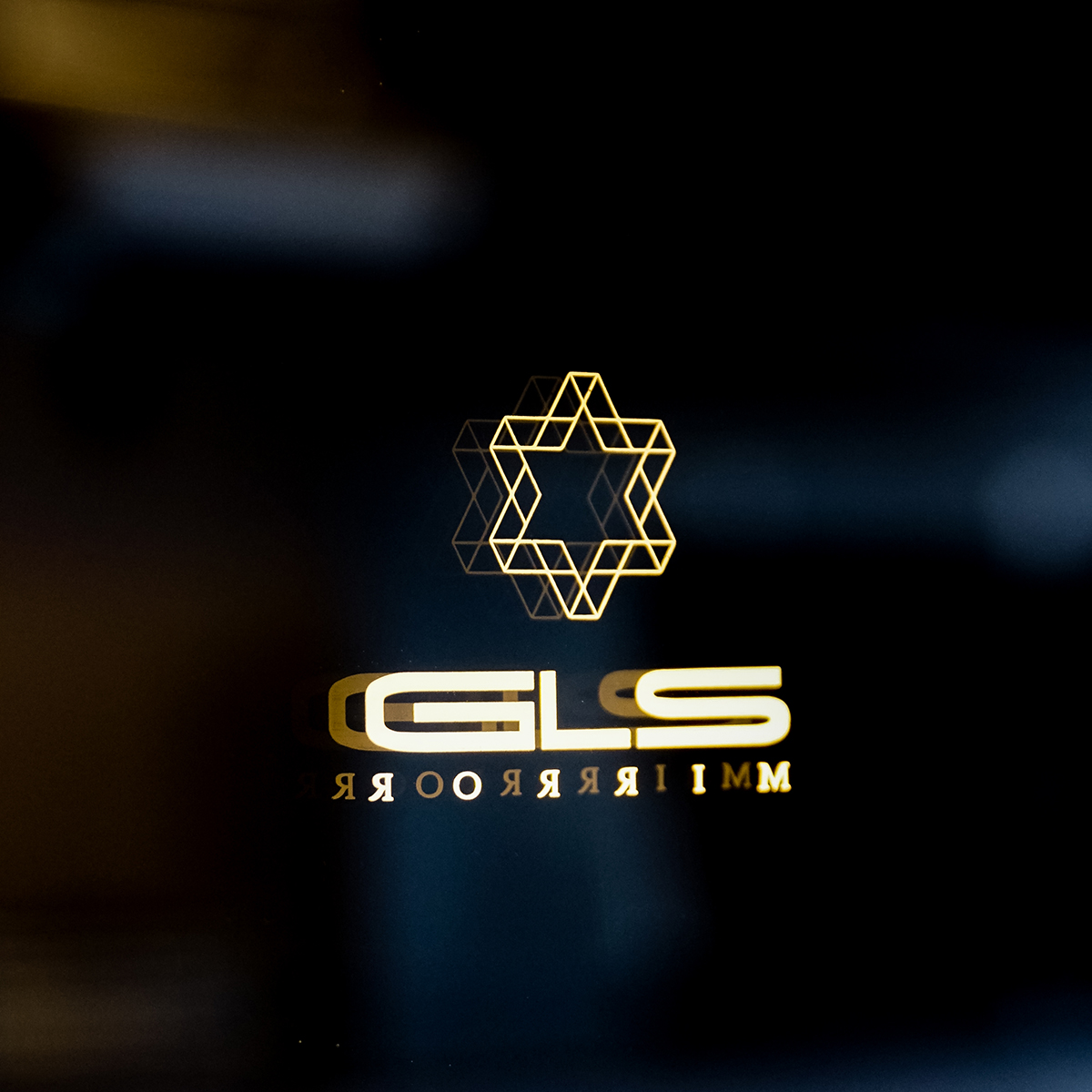 Gương led chữ nhật 50x70cm GLS M35R36 ánh sáng ngoài hoa văn