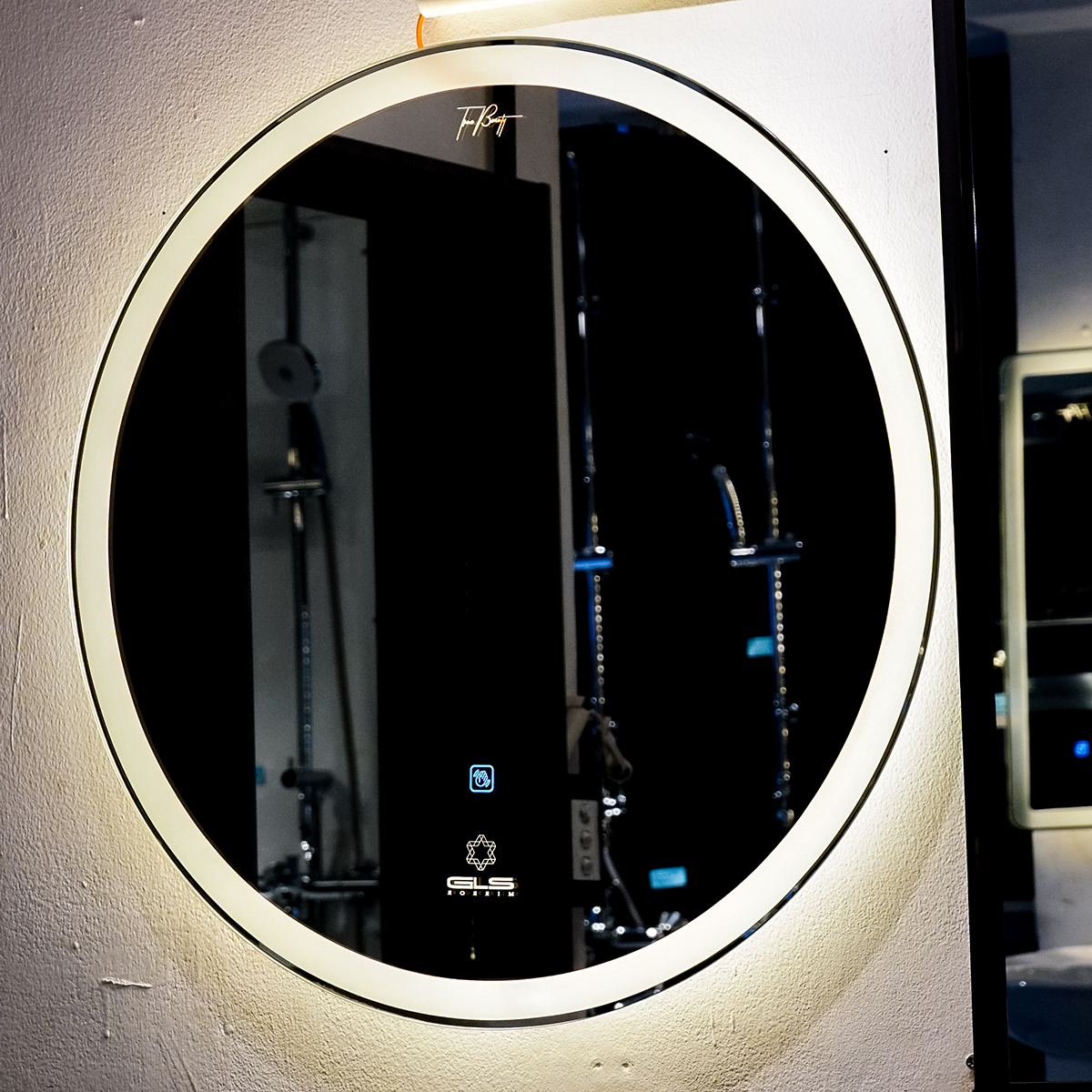 Gương led tròn D60cm GLS M20C86 ánh sáng ngoài hoa văn