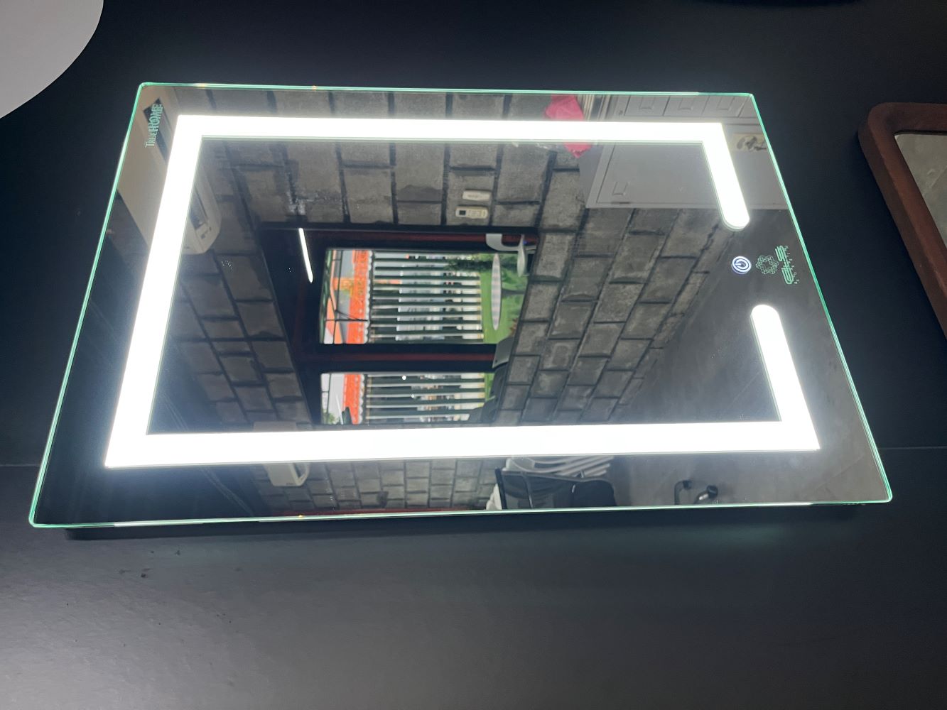 Gương Led GLS HQ35R38 chữ nhật đứng 50x70cm