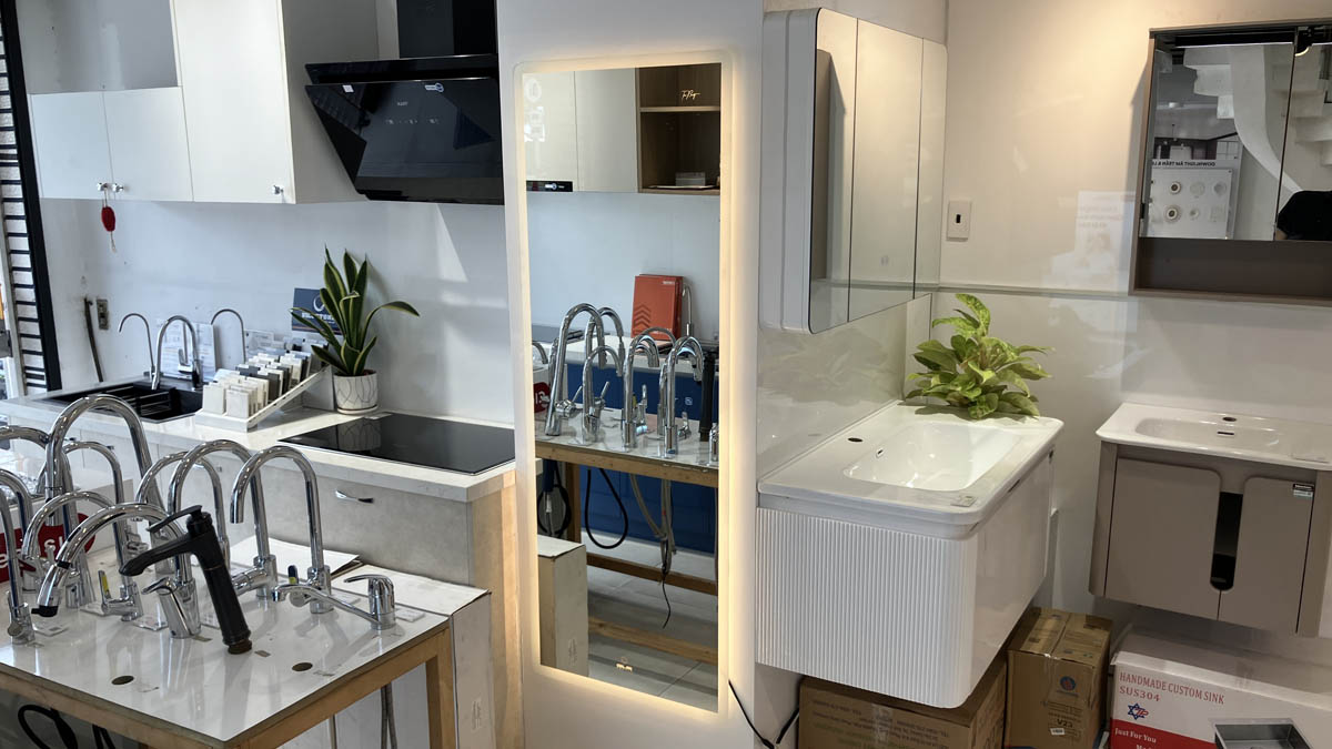 Gương led toàn thân 60x160cm GLS M35R74 ánh sáng ngoài hoa văn