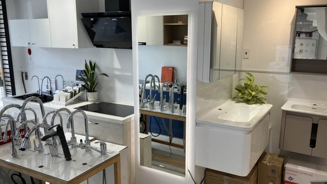 Gương led toàn thân 60x160cm GLS M35R74 ánh sáng ngoài hoa văn