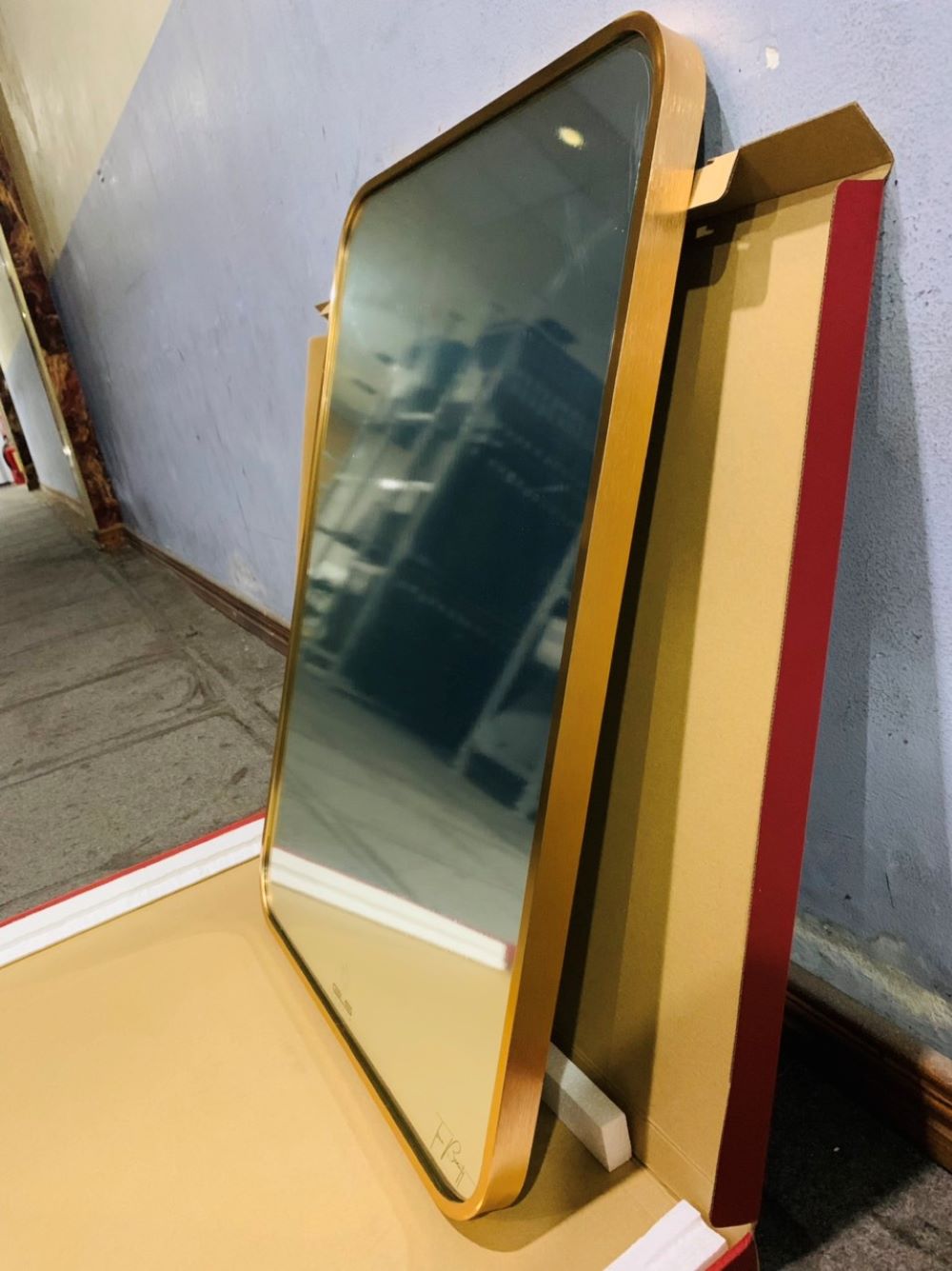 Gương viền nhôm màu rose GLS VF13R30 chữ nhật đứng 50x70cm