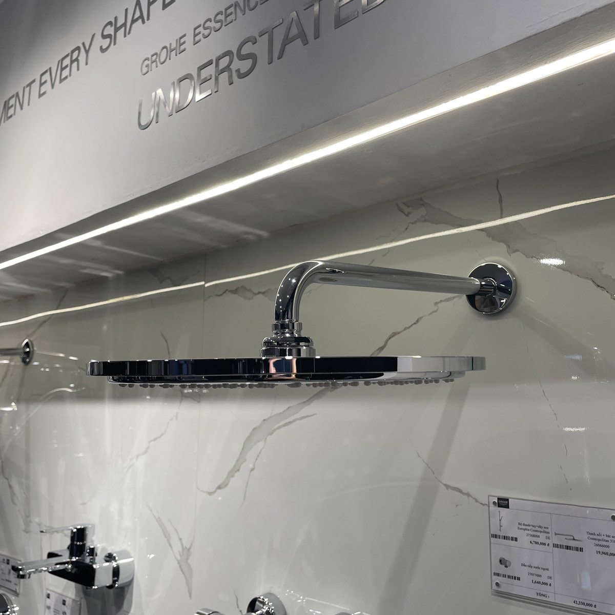 Bát sen gắn tường Grohe Rainshower Cosmpolitan 310 Grohe 26066000