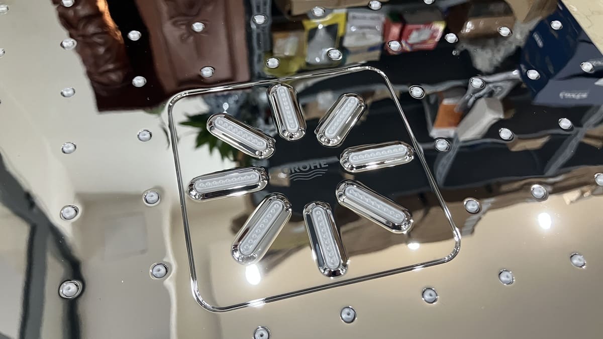 Bát sen Rainshower SmartActive 310 Cube GROHE 26479000