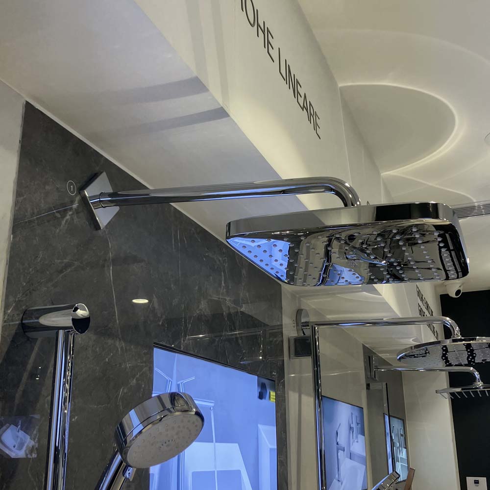 Bộ bát sen tắm gắn tường Tempesta 250 Cube GROHE 26682000