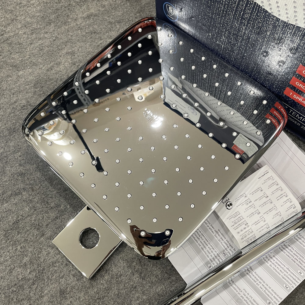 Bộ bát sen gắn tường Tempesta 250 Cube GROHE 26687000