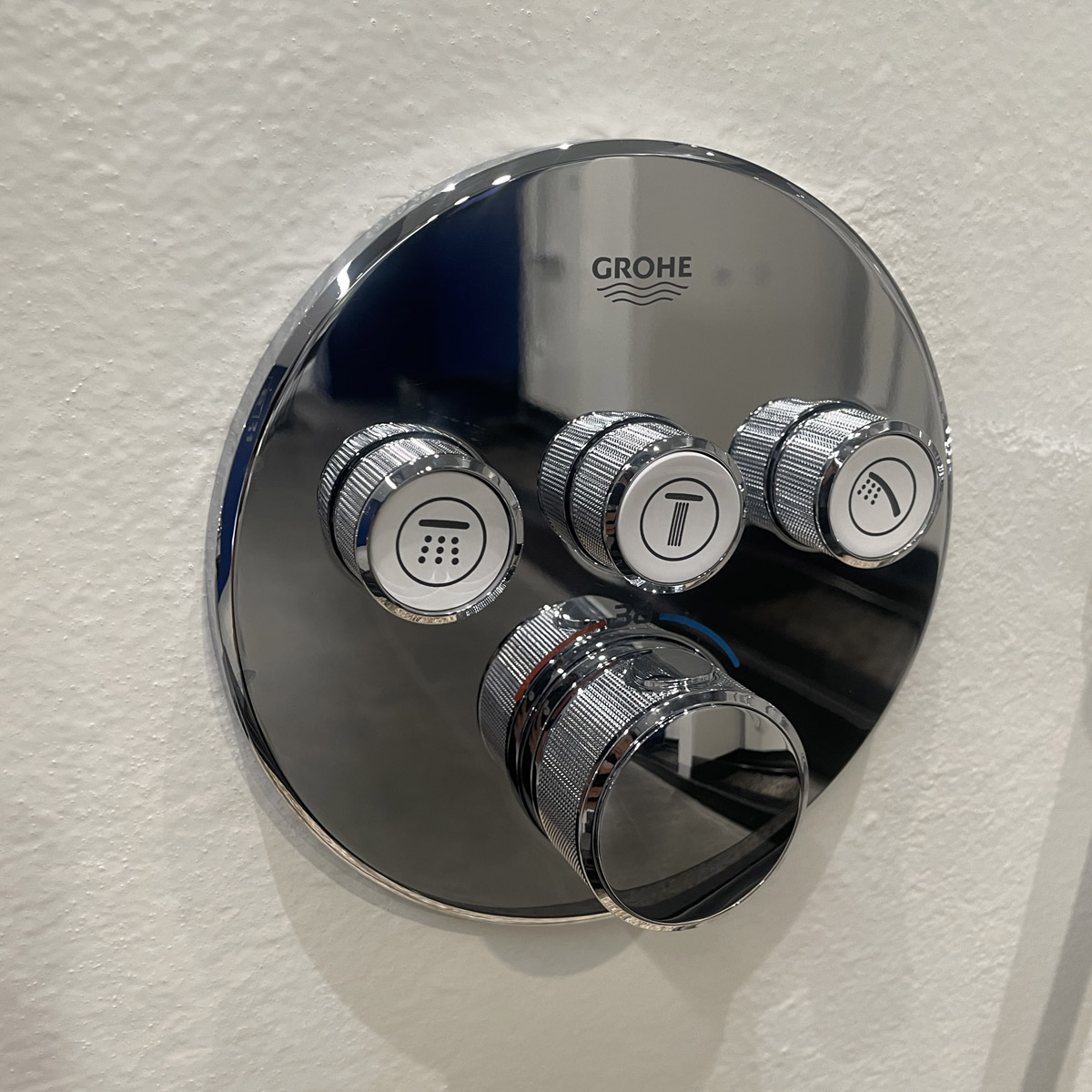 Bộ sen âm tường ổn nhiệt với bát sen GROHE 34705000