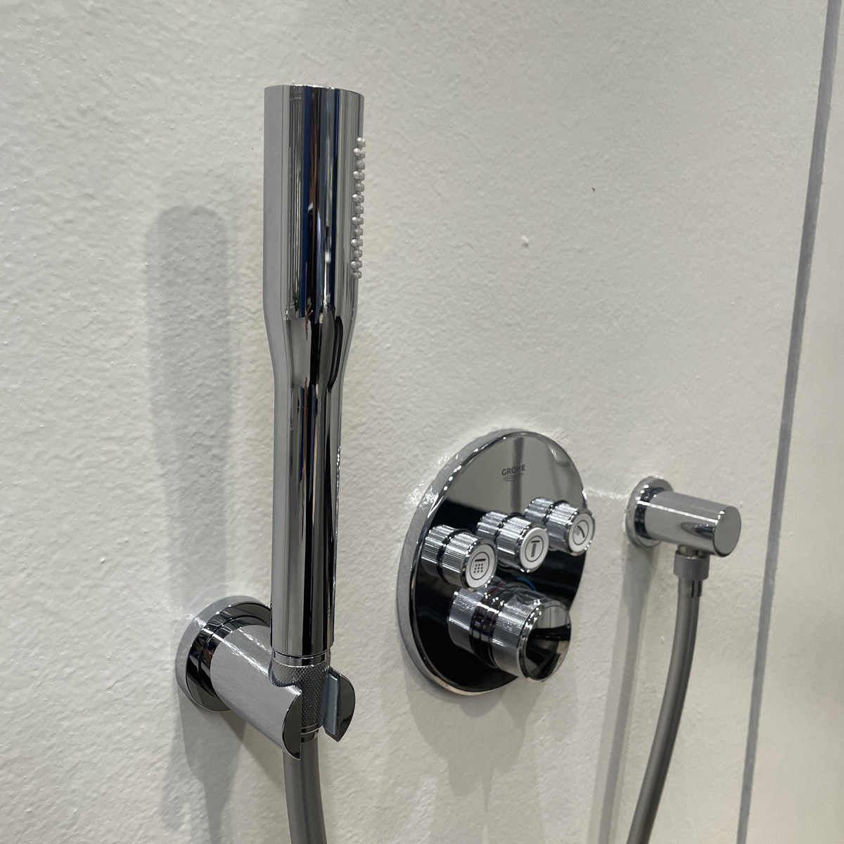 Bộ sen âm tường ổn nhiệt với bát sen GROHE 34705000