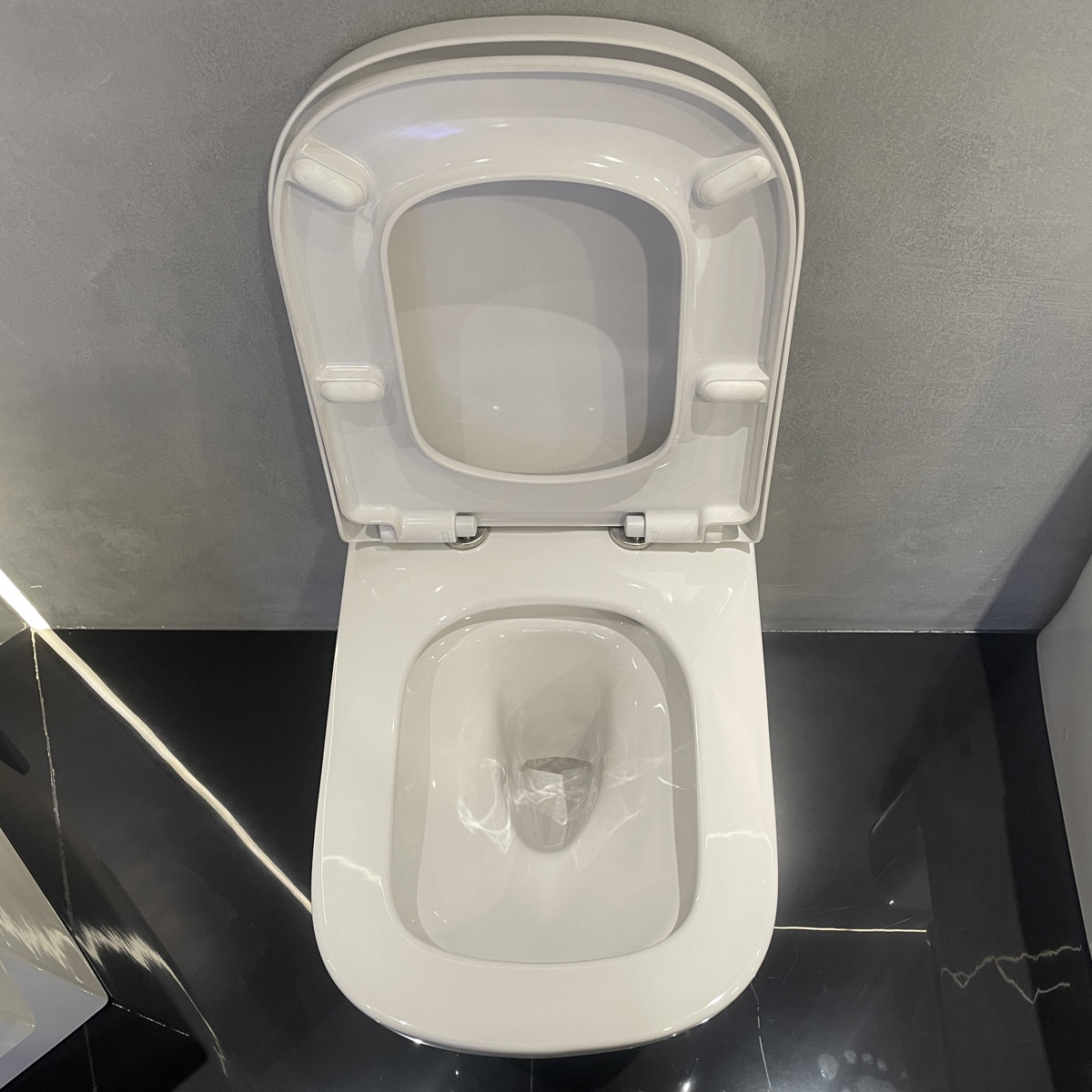 Thân bồn cầu đặt sàn Euro Ceramic GROHE 3933900H