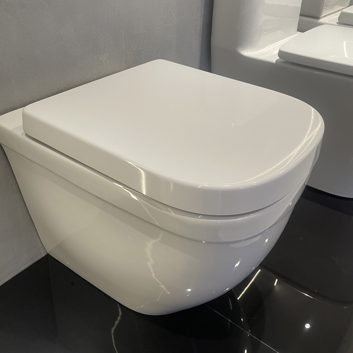 Thân bồn cầu đặt sàn Euro Ceramic GROHE 3933900H