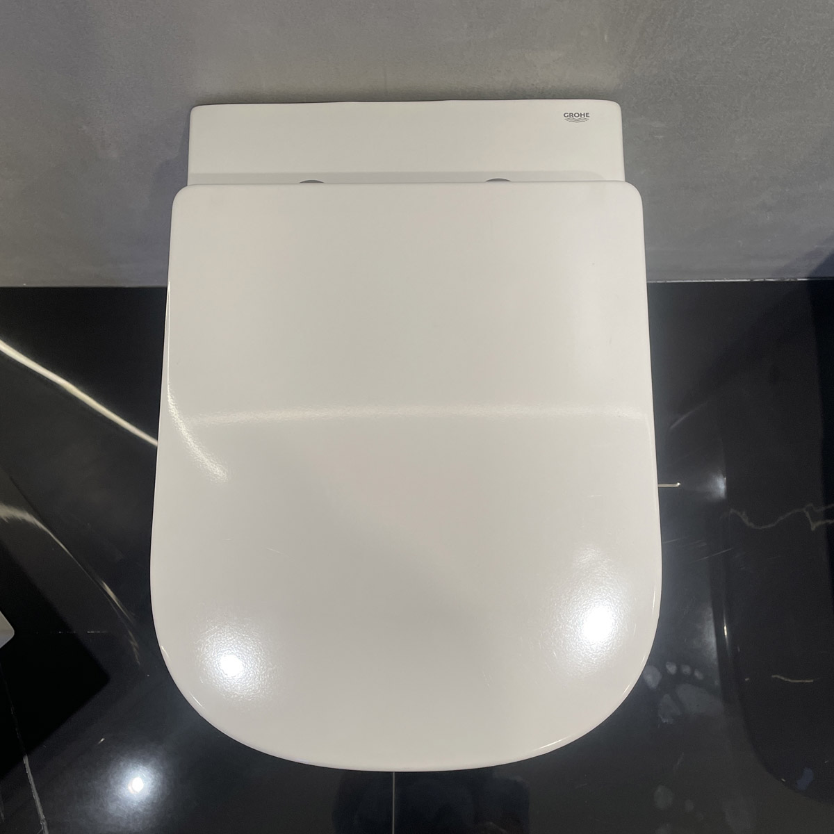 Thân bồn cầu đặt sàn Euro Ceramic GROHE 3933900H