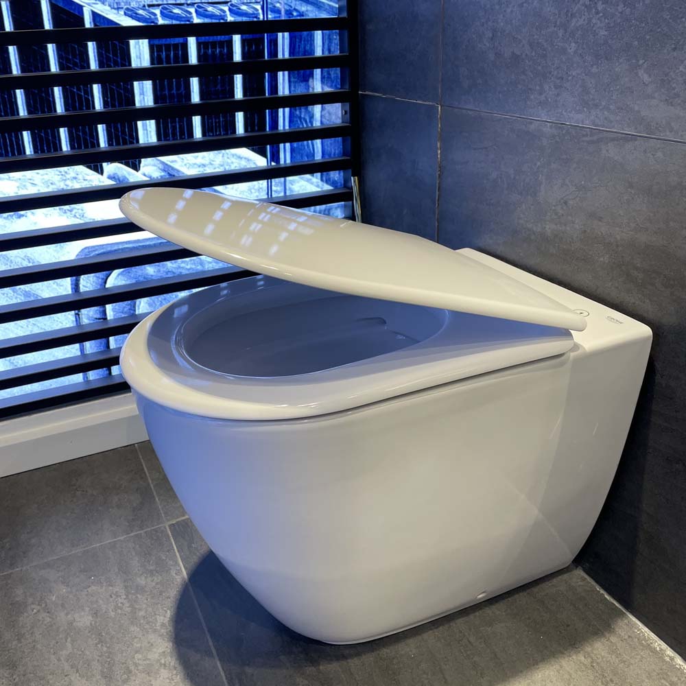 Thân bồn cầu đặt sàn Essence GROHE 3957300H