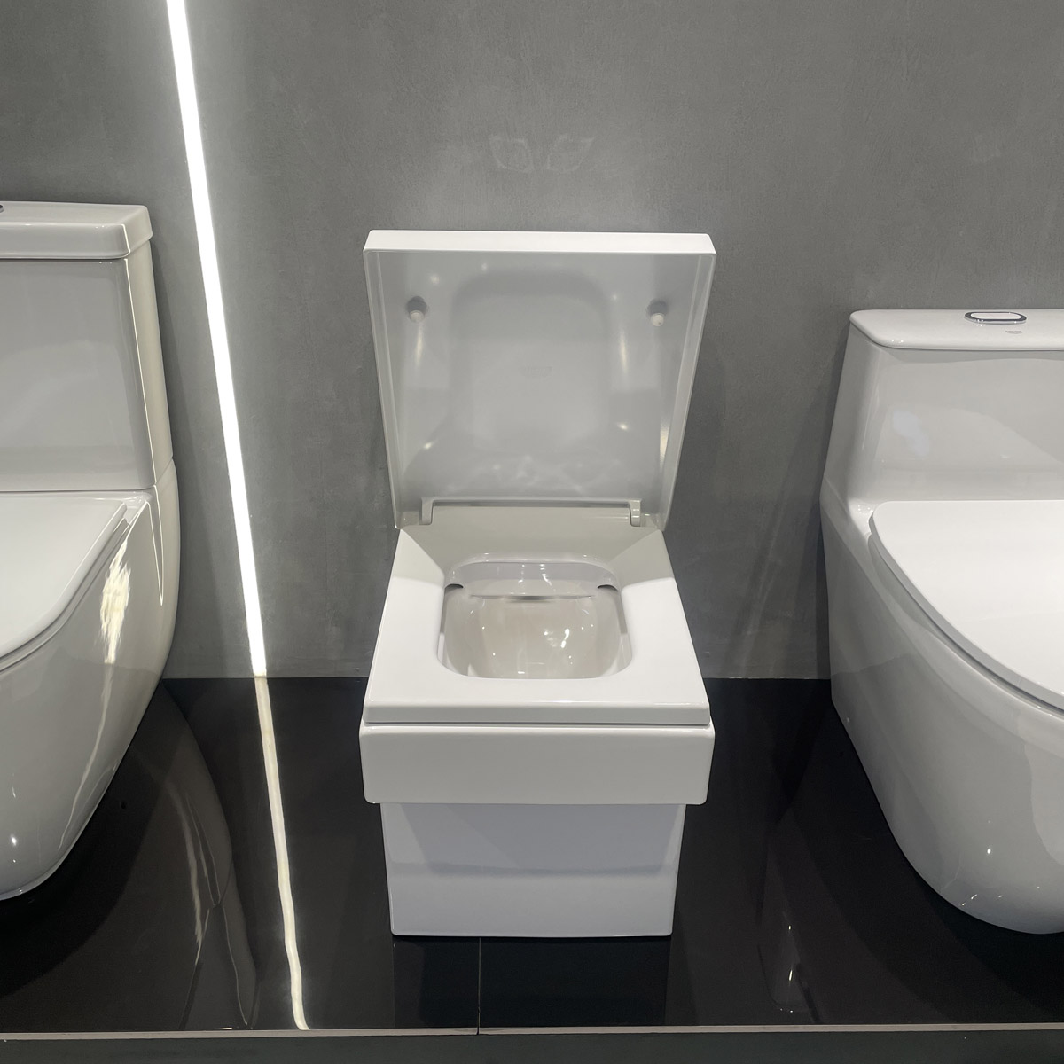 Thân bồn cầu 2 khối Cube Ceramic GROHE 3948400H