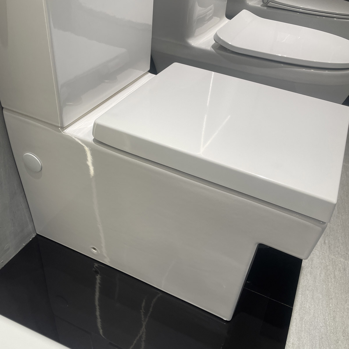 Thân bồn cầu 2 khối Cube Ceramic GROHE 3948400H