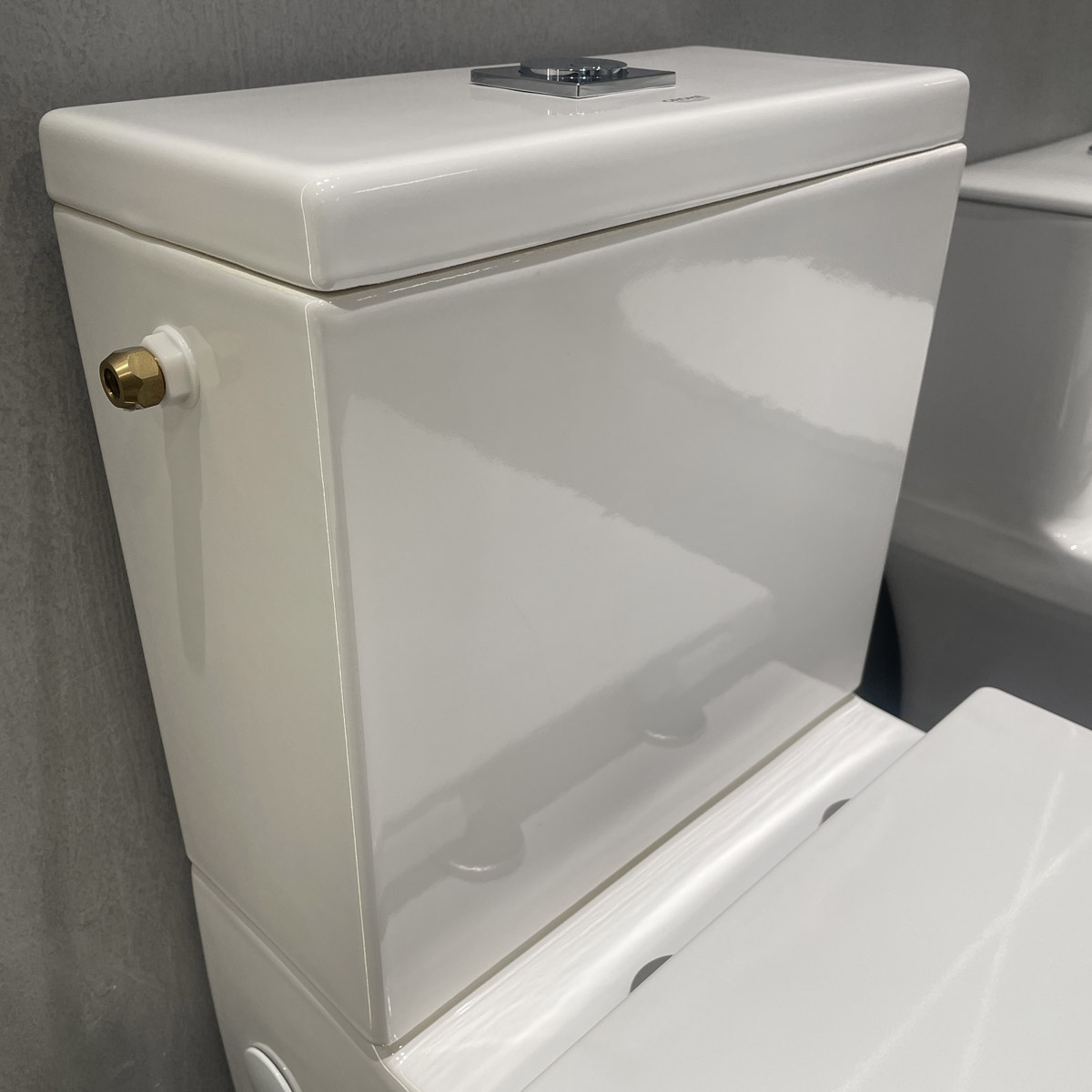 Thân bồn cầu 2 khối Cube Ceramic GROHE 3948400H