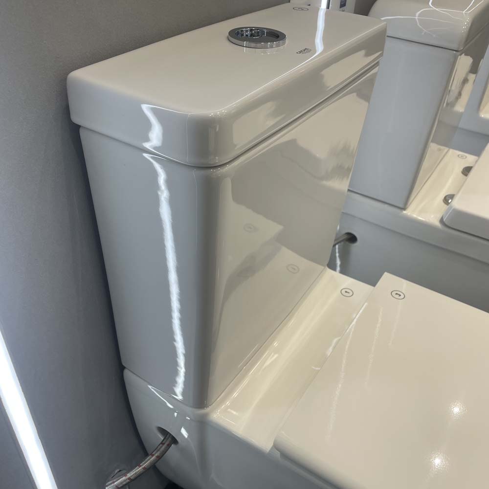 Thân bồn cầu 2 khối Essence GROHE 3957200H