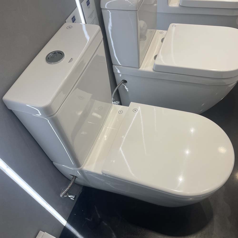 Thân bồn cầu 2 khối Essence GROHE 3957200H