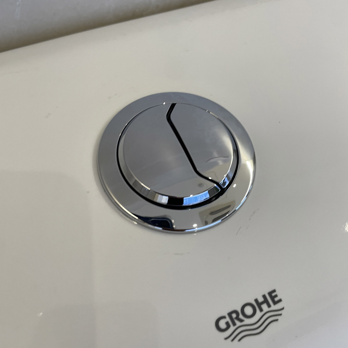 Bồn cầu một khối Eurostyle GROHE 39310000