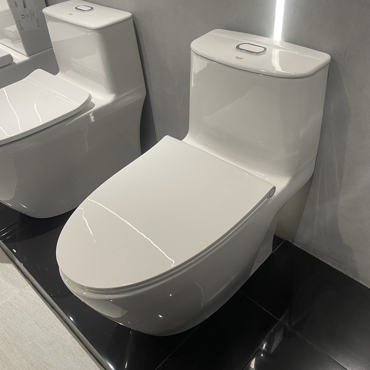 Bồn cầu 1 khối Bau Ceramic GROHE 39990000