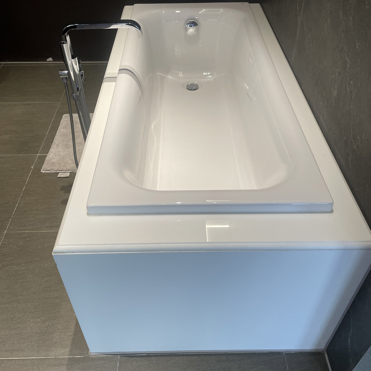 Bồn tắm xây 1m7 Eurosmart Grohe 39150000