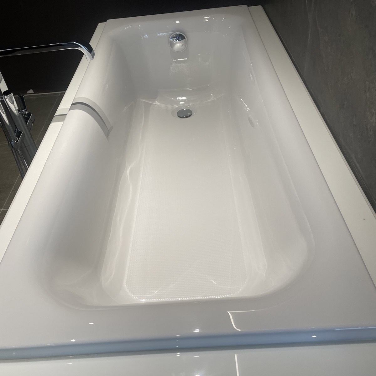 Bồn tắm xây 1m7 Eurosmart Grohe 39150000