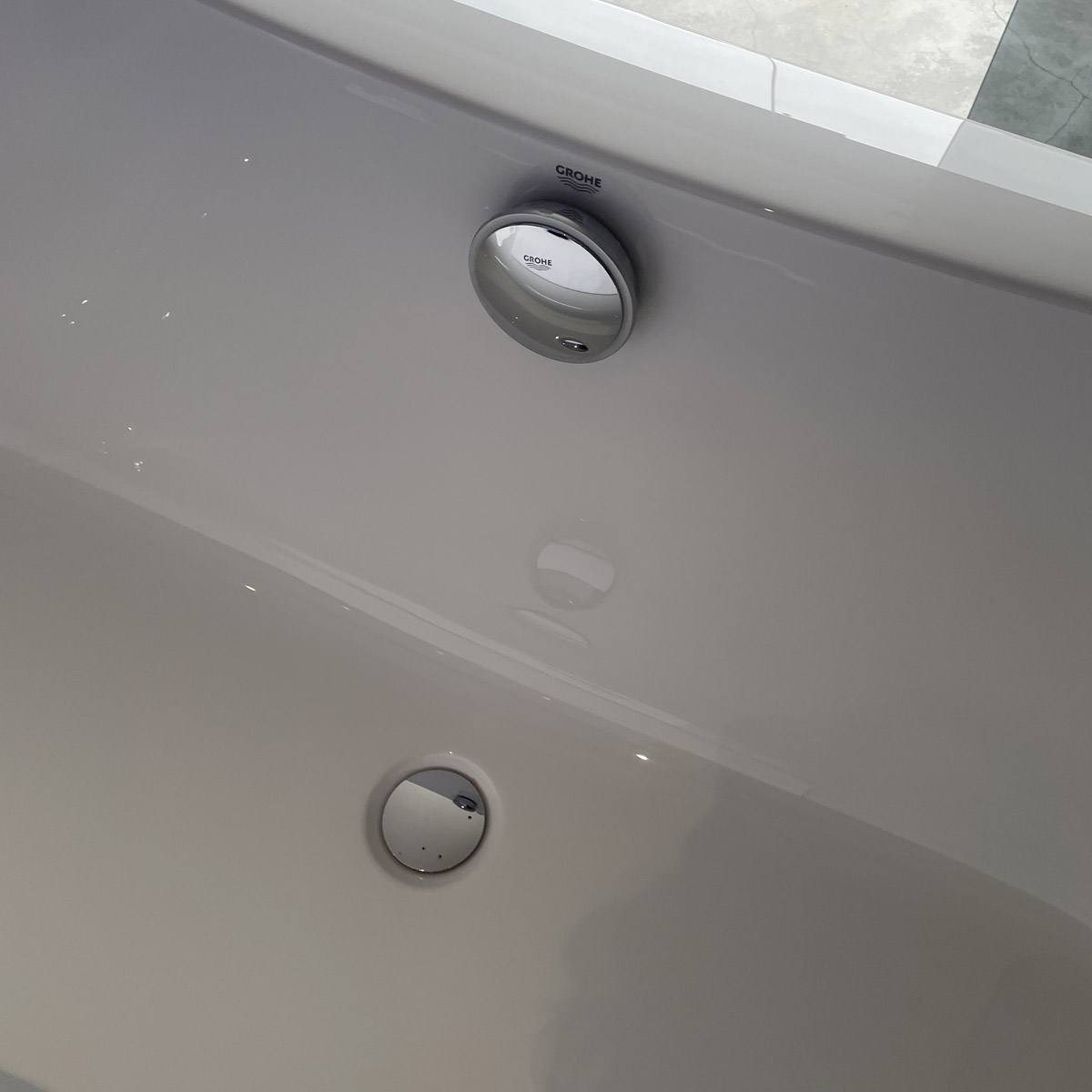 Bồn tắm xây 1m8 Eurobath Grohe 39151000