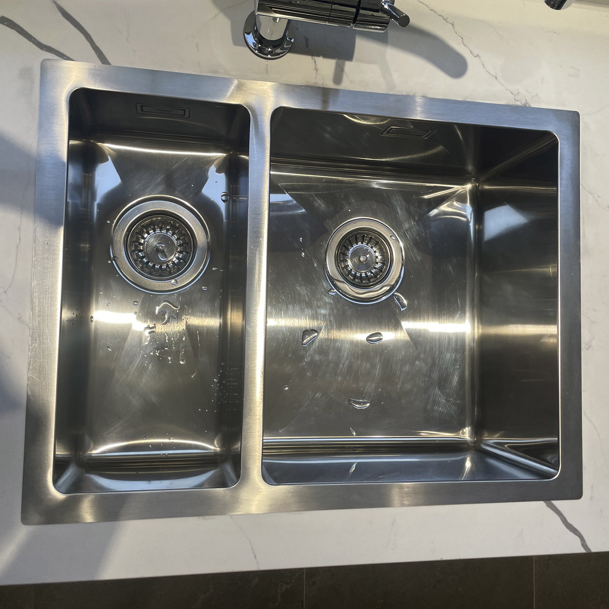 Chậu rửa chén 2 hộc K700U GROHE 31576SD1