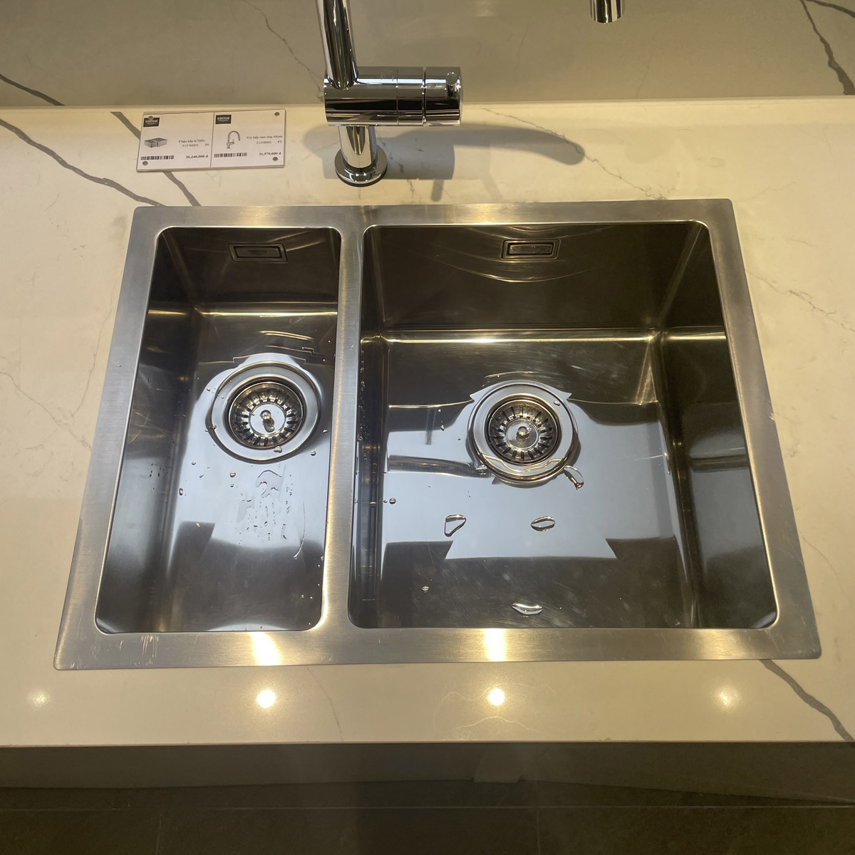 Chậu rửa chén 2 hộc K700U GROHE 31576SD1