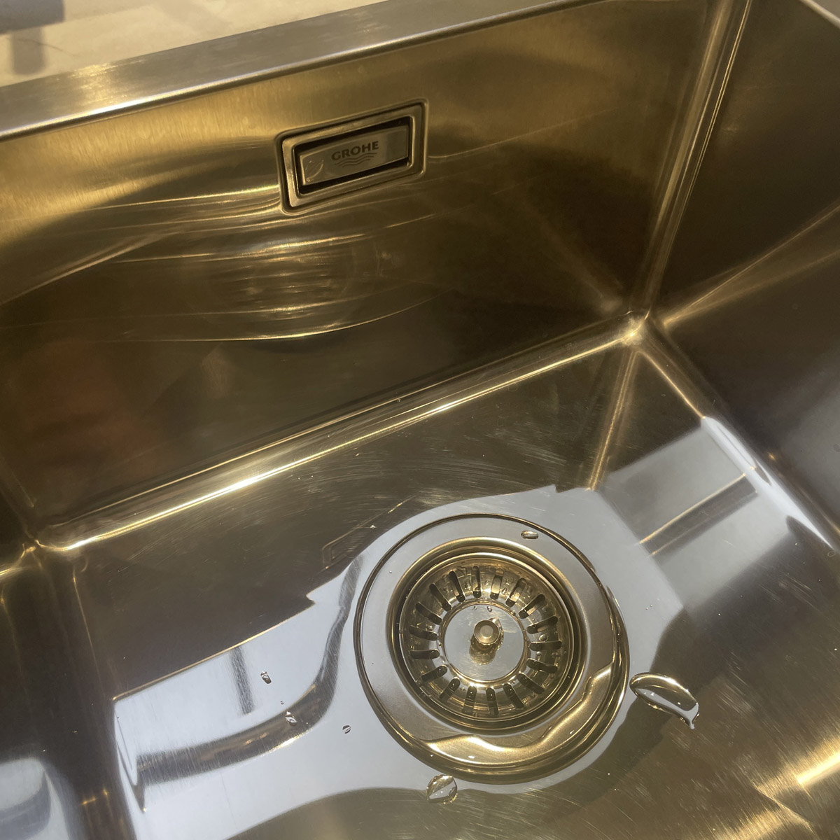 Chậu rửa chén 2 hộc K700U GROHE 31576SD1