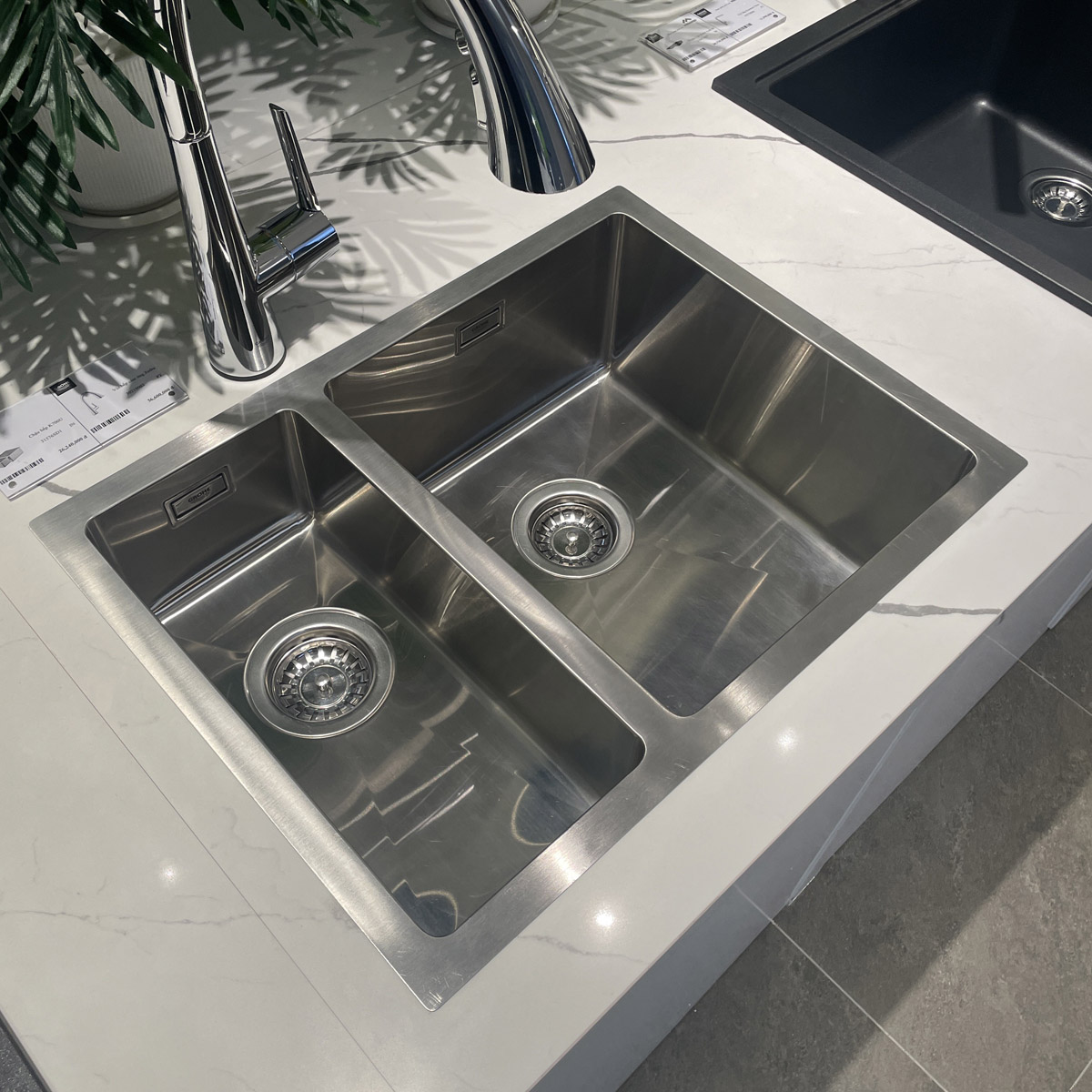 Chậu rửa chén 2 hộc K700U GROHE 31576SD1