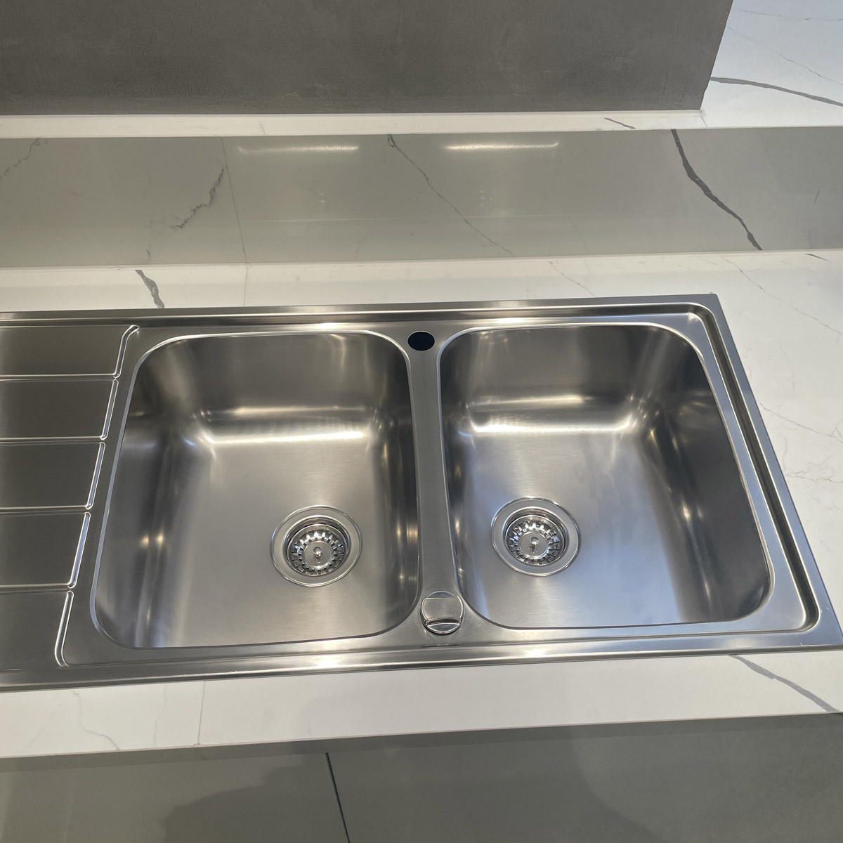 Chậu rửa chén 2 hộc cánh trái K500 GROHE 31588SD1