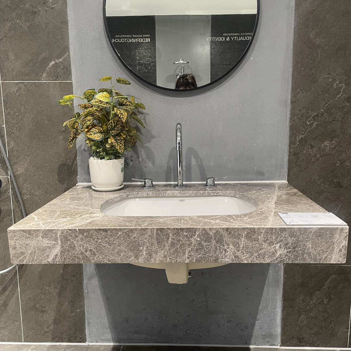 Chậu rửa mặt lavabo âm bàn GROHE 39125001