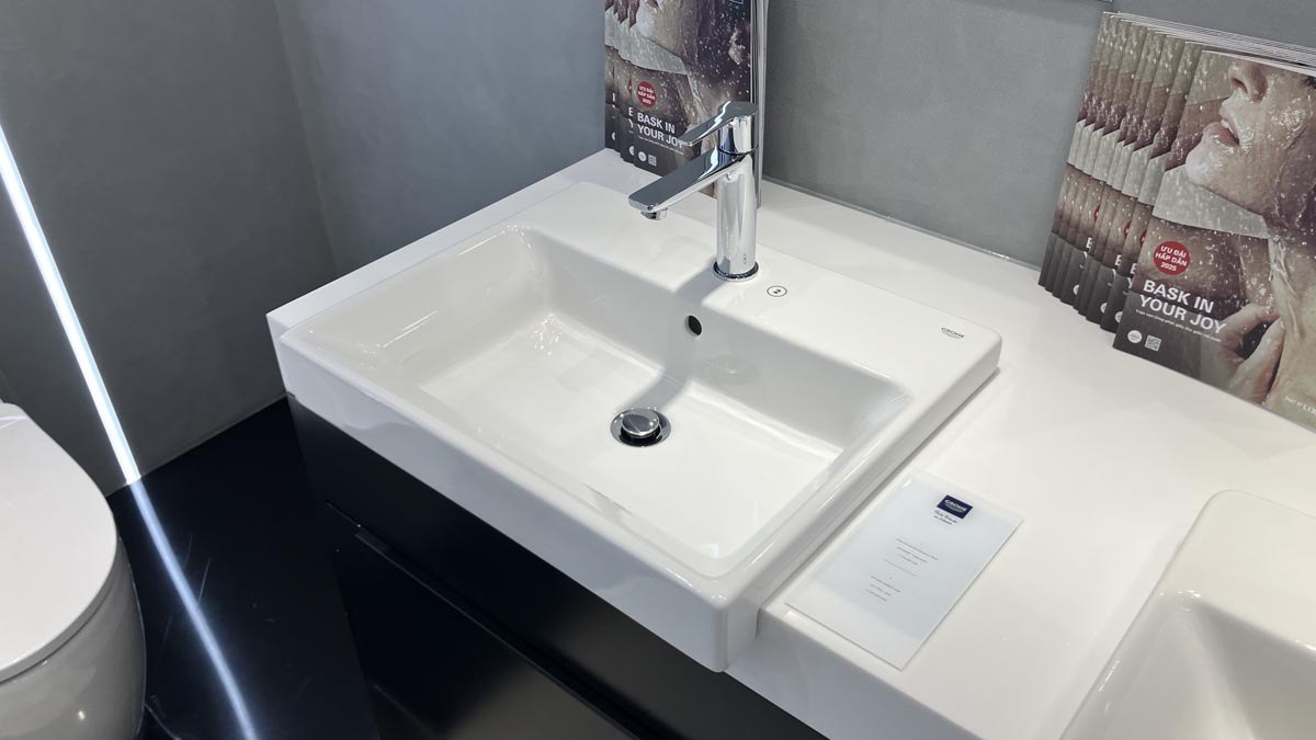 Chậu rửa mặt lavabo bán âm GROHE 3970800H