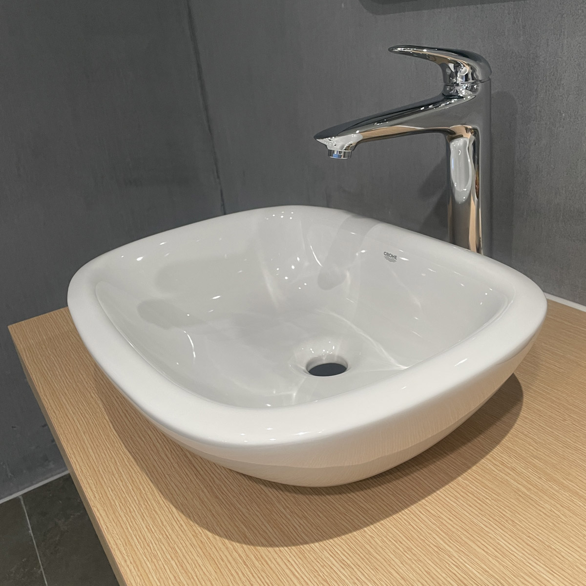 Chậu lavabo đặt bàn Eurostyle GROHE 39216000