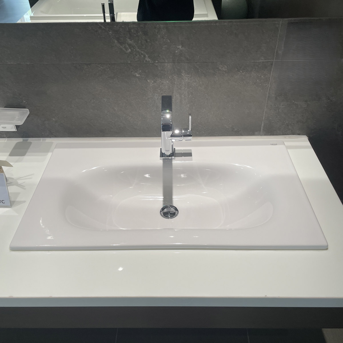 Chậu rửa lavabo treo tường Essence GROHE 3956700H
