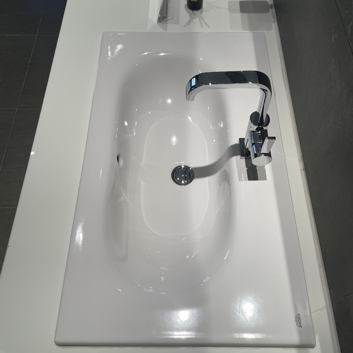 Chậu rửa lavabo treo tường Essence GROHE 3956700H