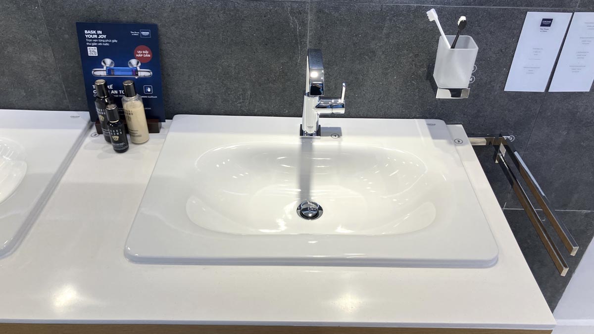 Chậu rửa lavabo treo tường Essence GROHE 3956400H