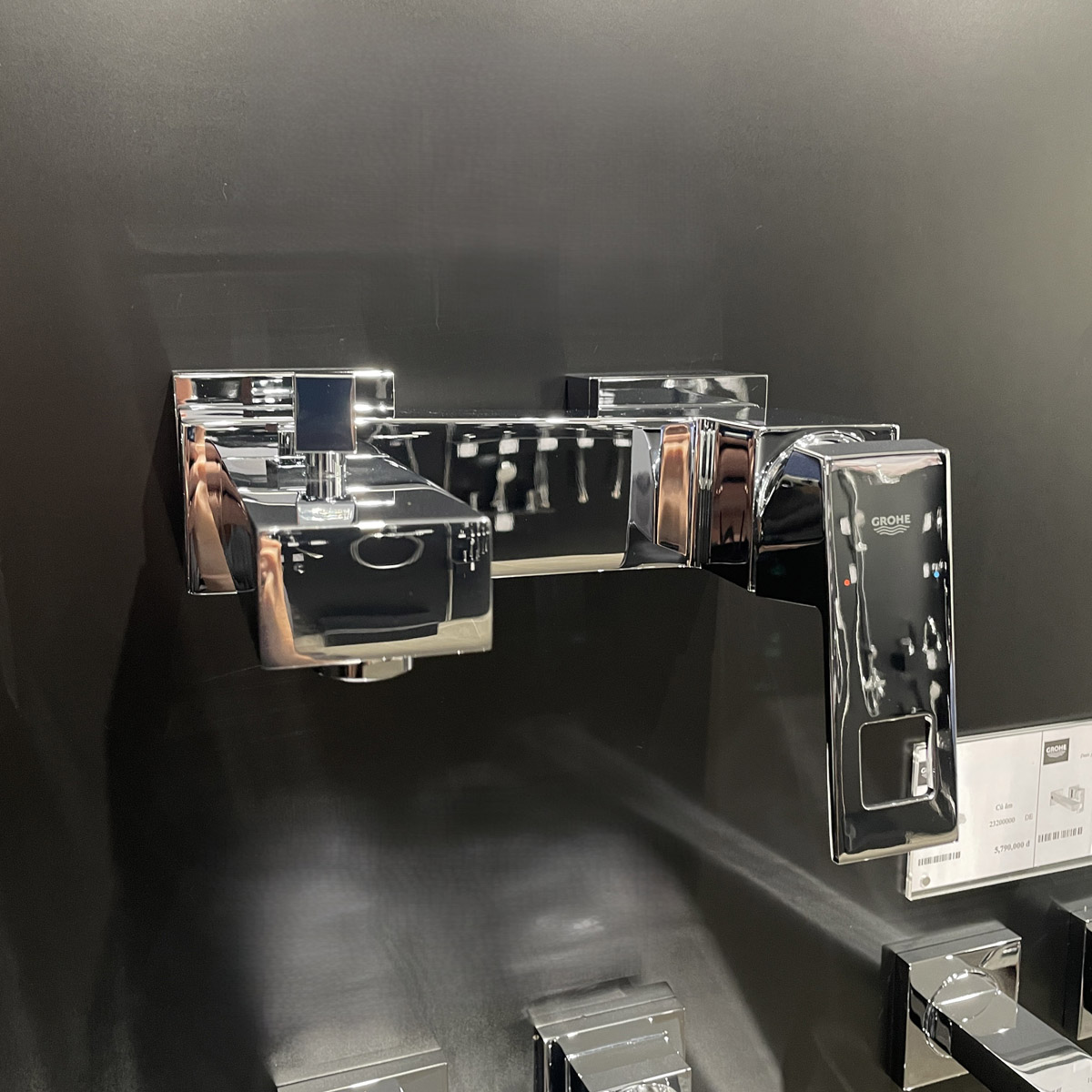 Củ sen tắm nóng lạnh Eurocube Grohe 23140000