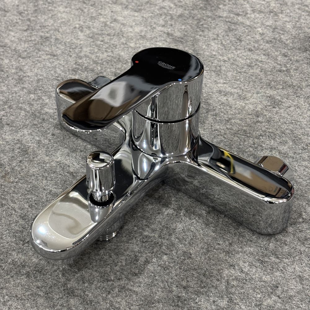 Củ sen tắm nóng lạnh BauEdge GROHE 23605000