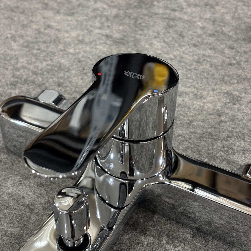 Củ sen tắm nóng lạnh BauEdge GROHE 23605000