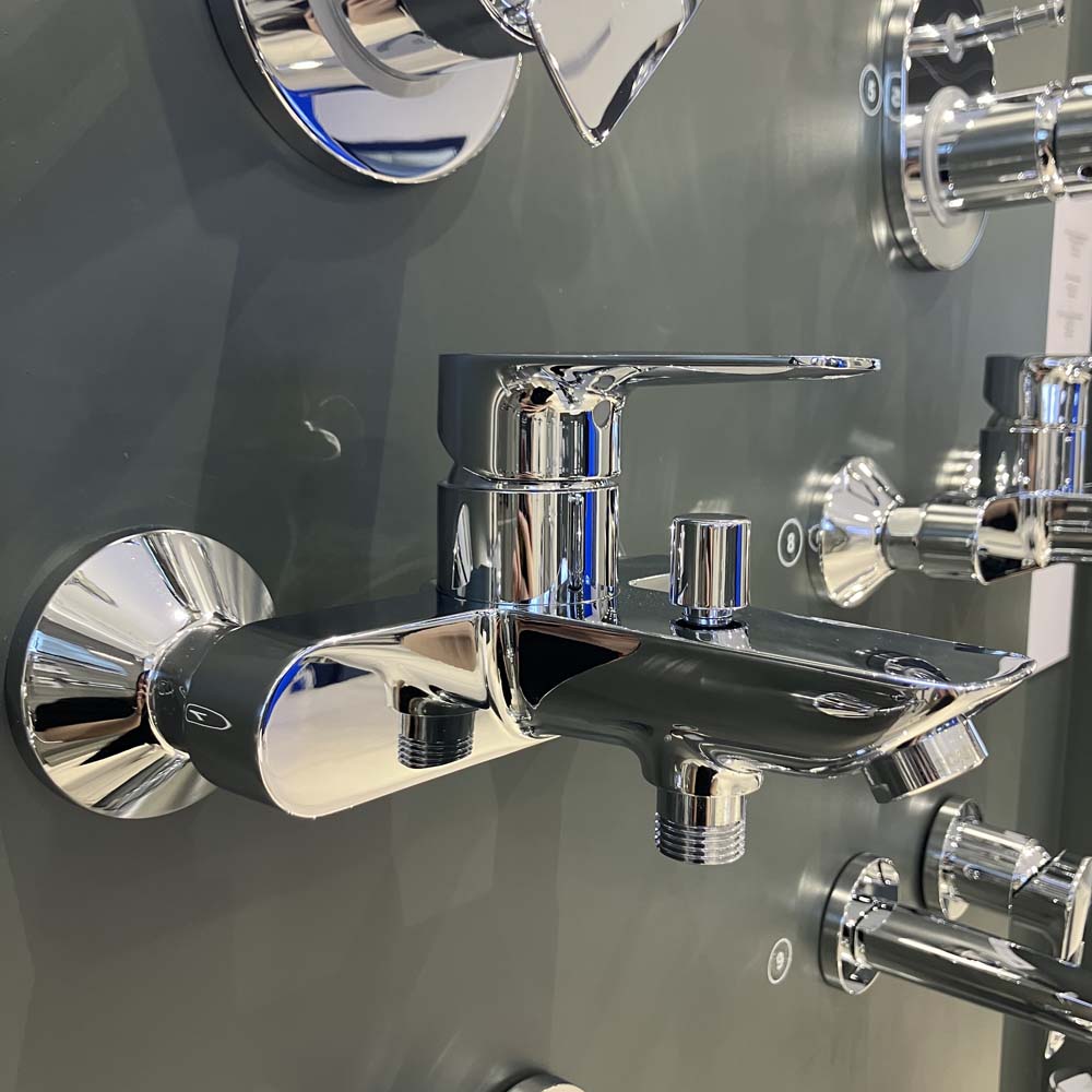 Củ sen tắm nóng lạnh BauEdge GROHE 23605001