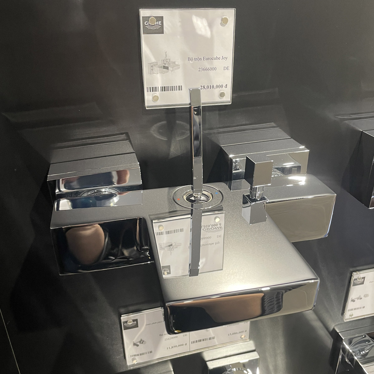 Củ sen tắm nóng lạnh Eurocube GROHE 23666000