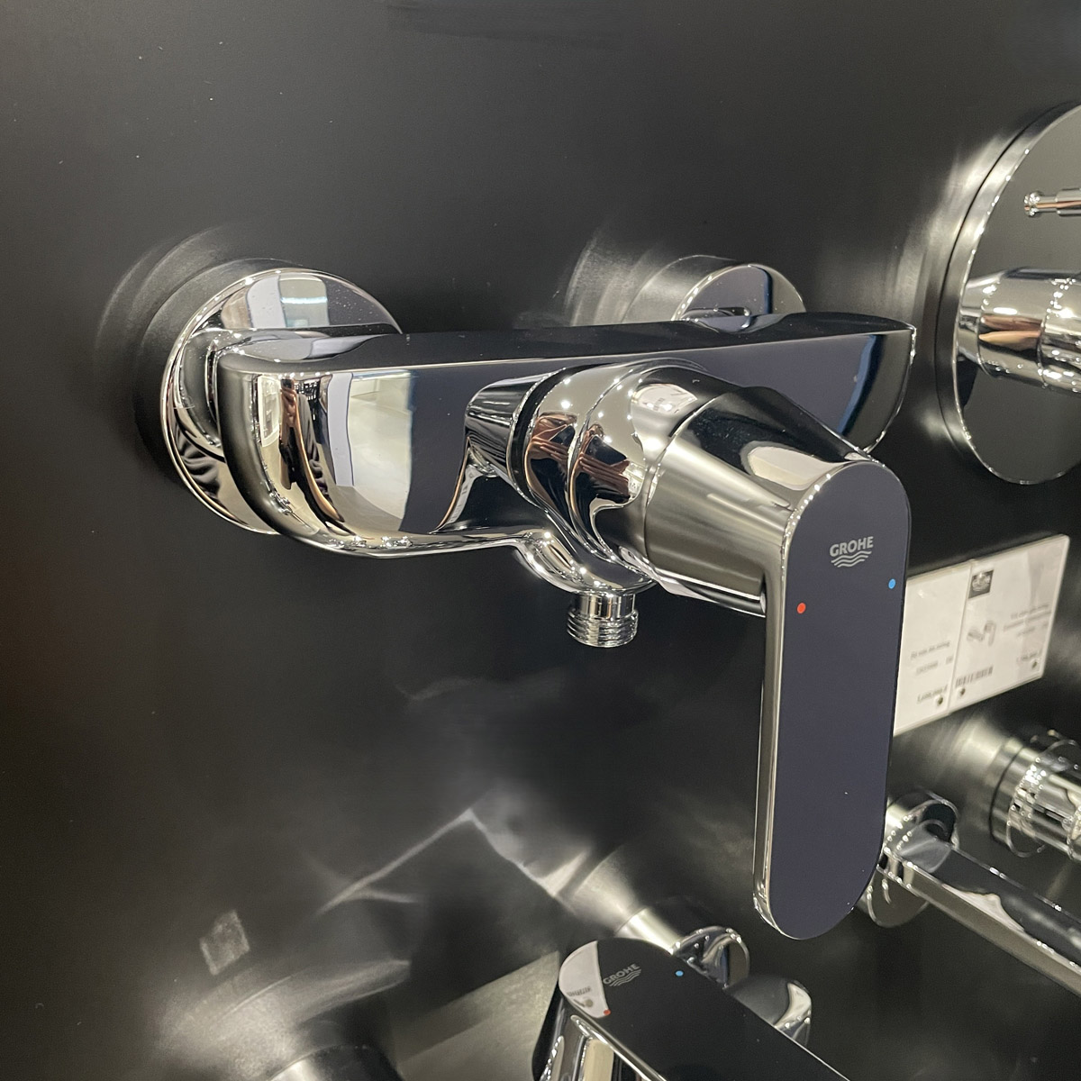 Củ sen tắm nóng lạnh Eurosmart Cosmopolitan GROHE 32837000