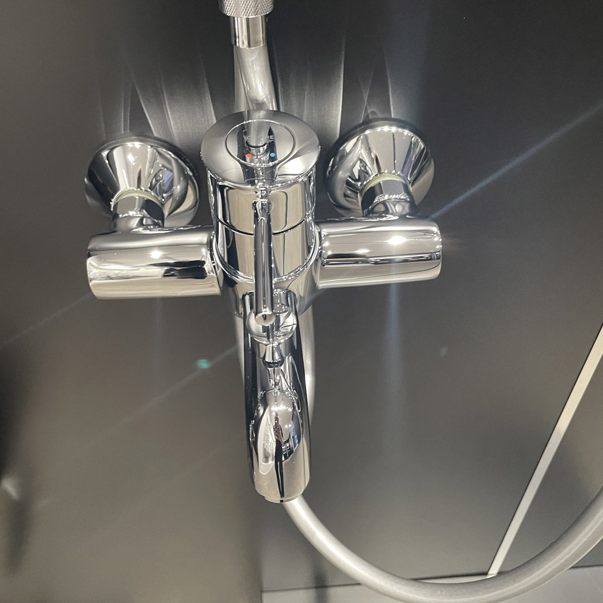 Củ sen tắm nóng lạnh GROHE 32865000